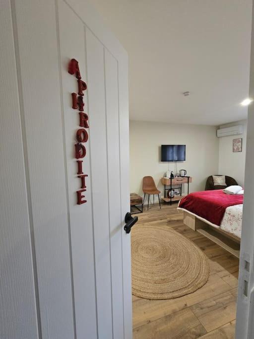 Chambre D'Hote Aphrodite Sainte-Geneviève-des-Bois Dış mekan fotoğraf